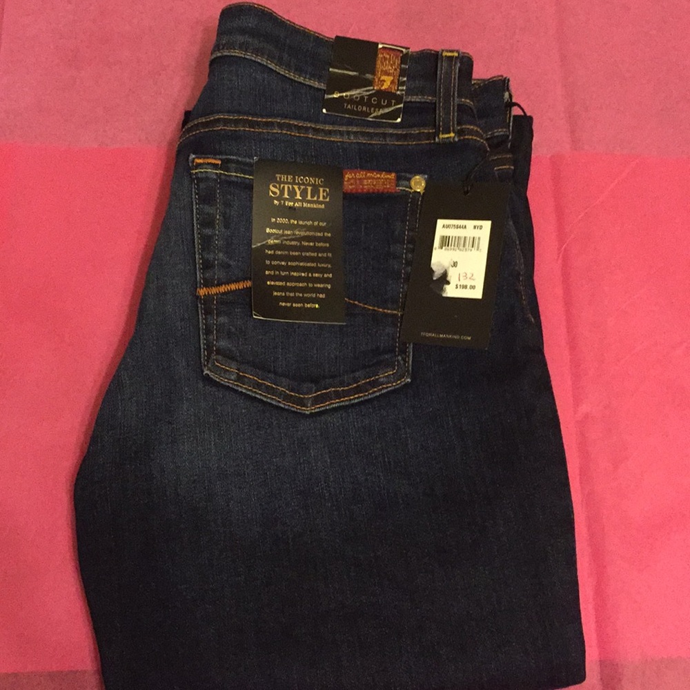 Brand new bootleg seven jeans 👖